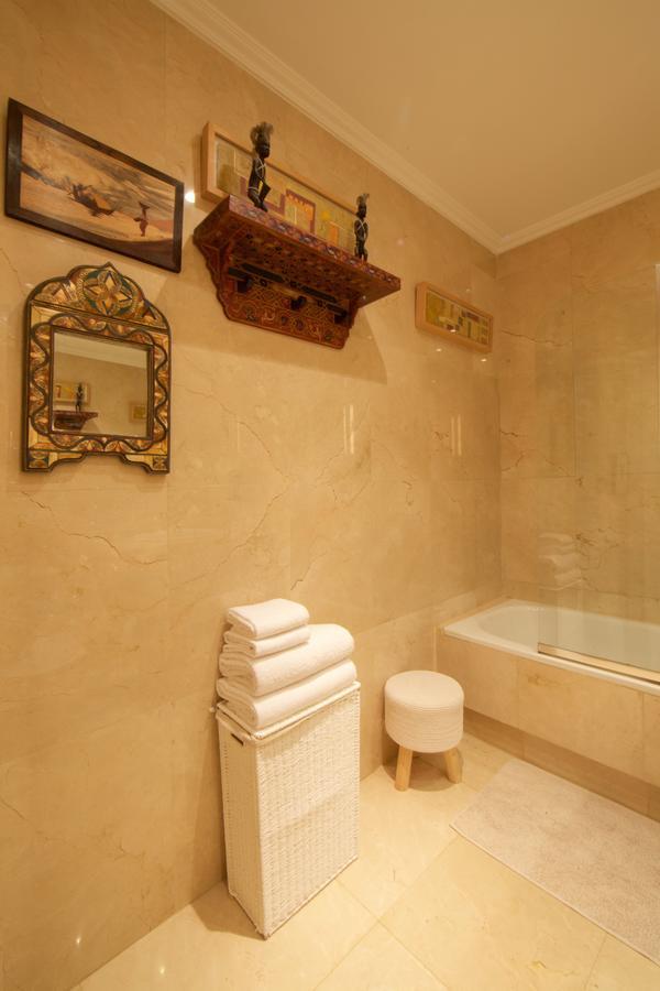 Chueca Dreams Apartment Madrid Luaran gambar
